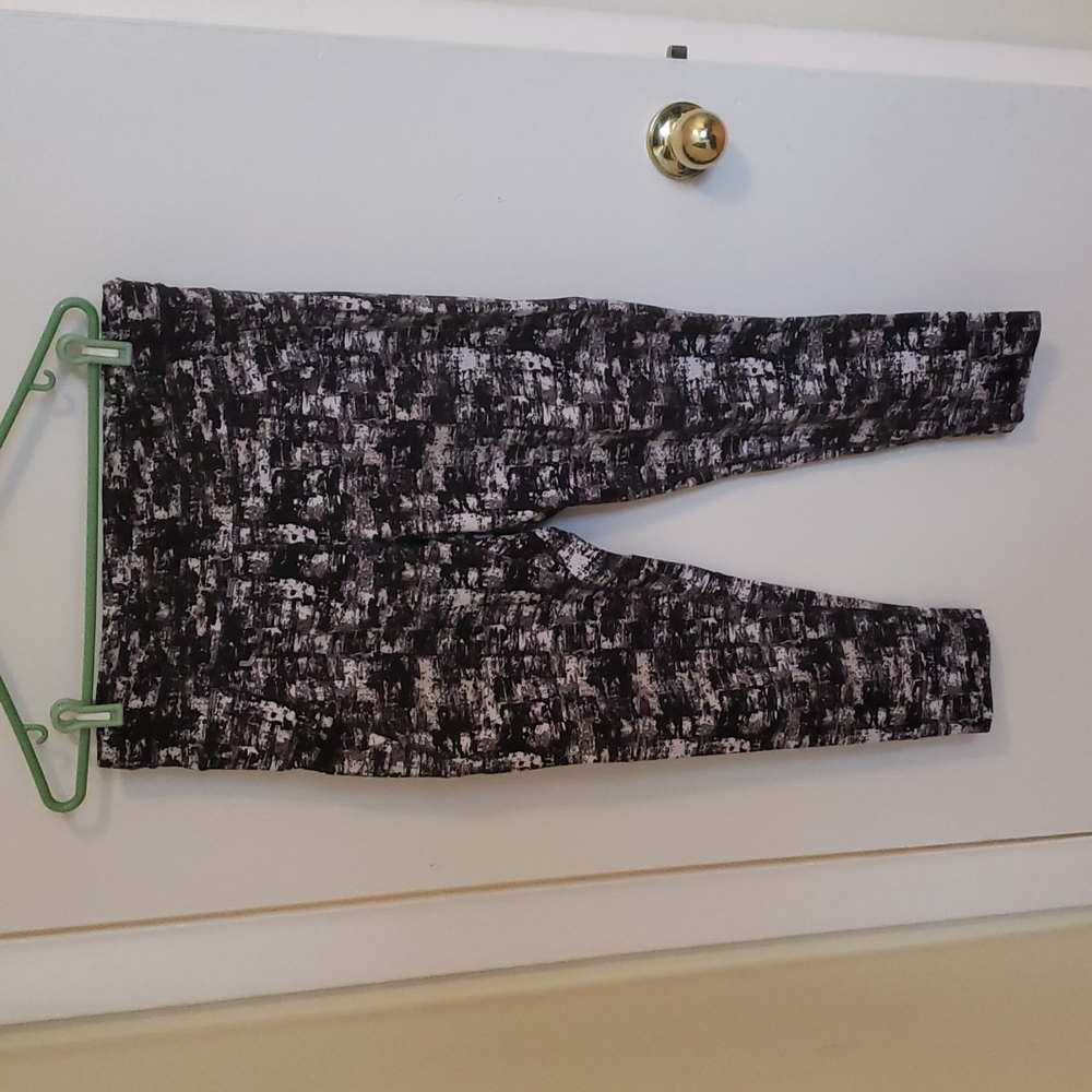 Lolë Casual Pants